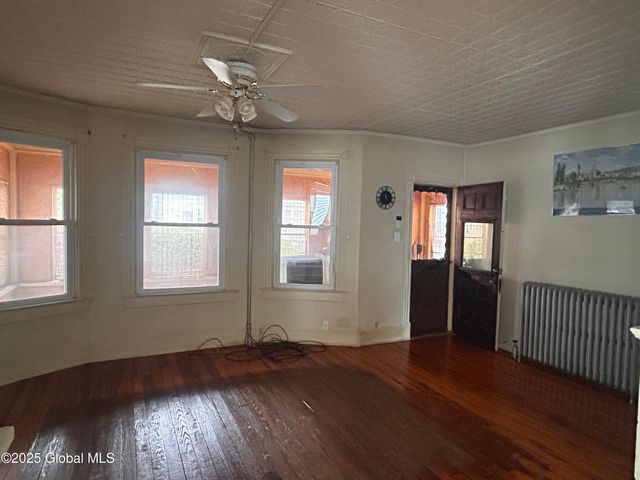 429 Third Street, Schenectady, NY 12306