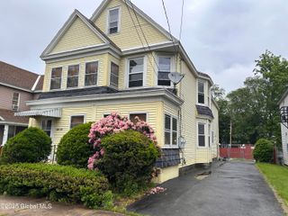 429 Third Street, Schenectady, NY 12306