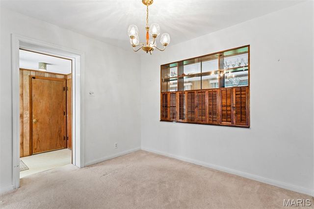 527 Sunningwell Drive, Webster Groves, MO 63119