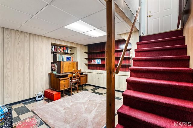 527 Sunningwell Drive, Webster Groves, MO 63119