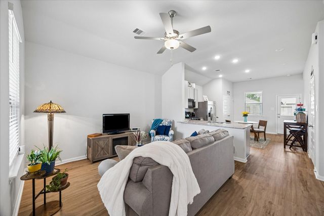 5812 Trout Lily Drive, Montgomery, TX 77316