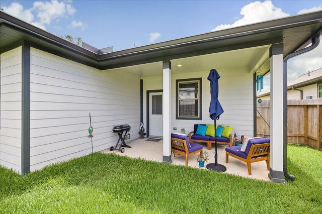 5812 Trout Lily Drive, Montgomery, TX 77316