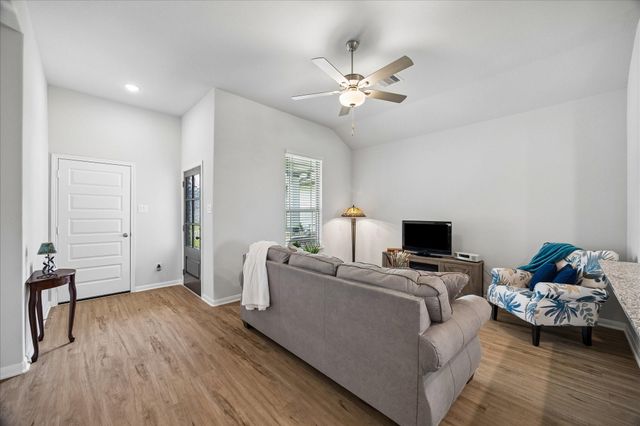 5812 Trout Lily Drive, Montgomery, TX 77316