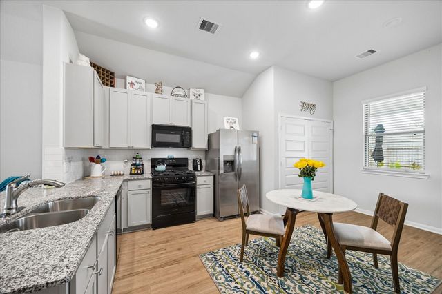 5812 Trout Lily Drive, Montgomery, TX 77316