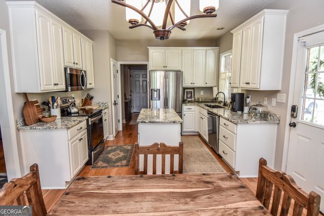 102 Paul Circle, Griffin, GA 30224