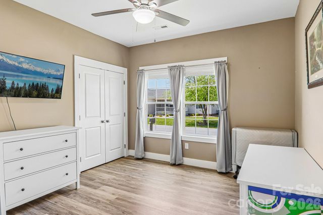 464 Riverwind Drive, Hendersonville, NC 28739