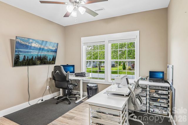 464 Riverwind Drive, Hendersonville, NC 28739