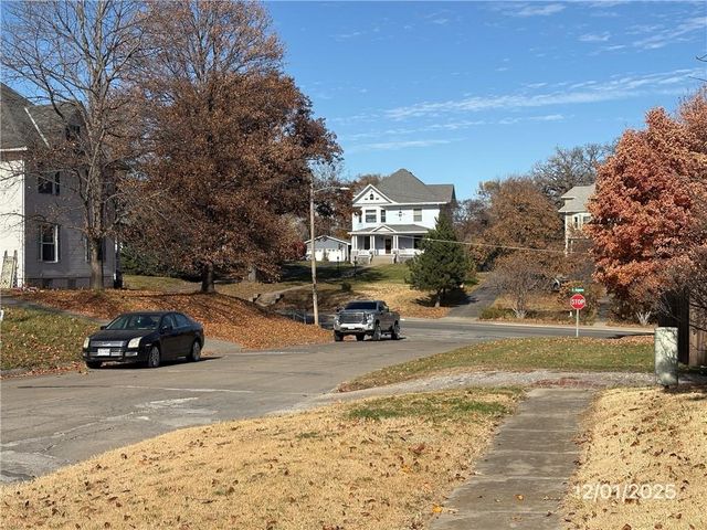 605 N Vine Street, Maryville, MO 64446