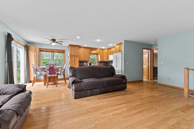 20075 Uplander Street NW, Oak Grove, MN 55011