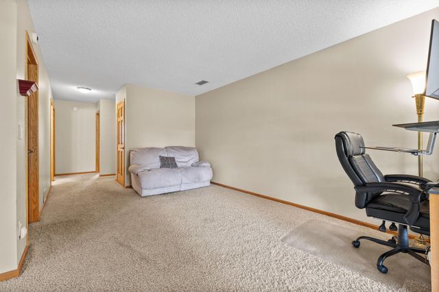 20075 Uplander Street NW, Oak Grove, MN 55011