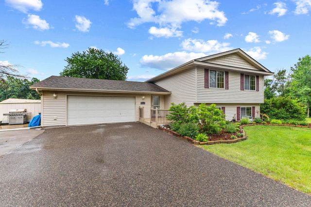 20075 Uplander Street NW, Oak Grove, MN 55011