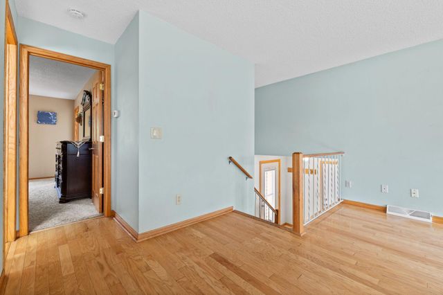 20075 Uplander Street NW, Oak Grove, MN 55011