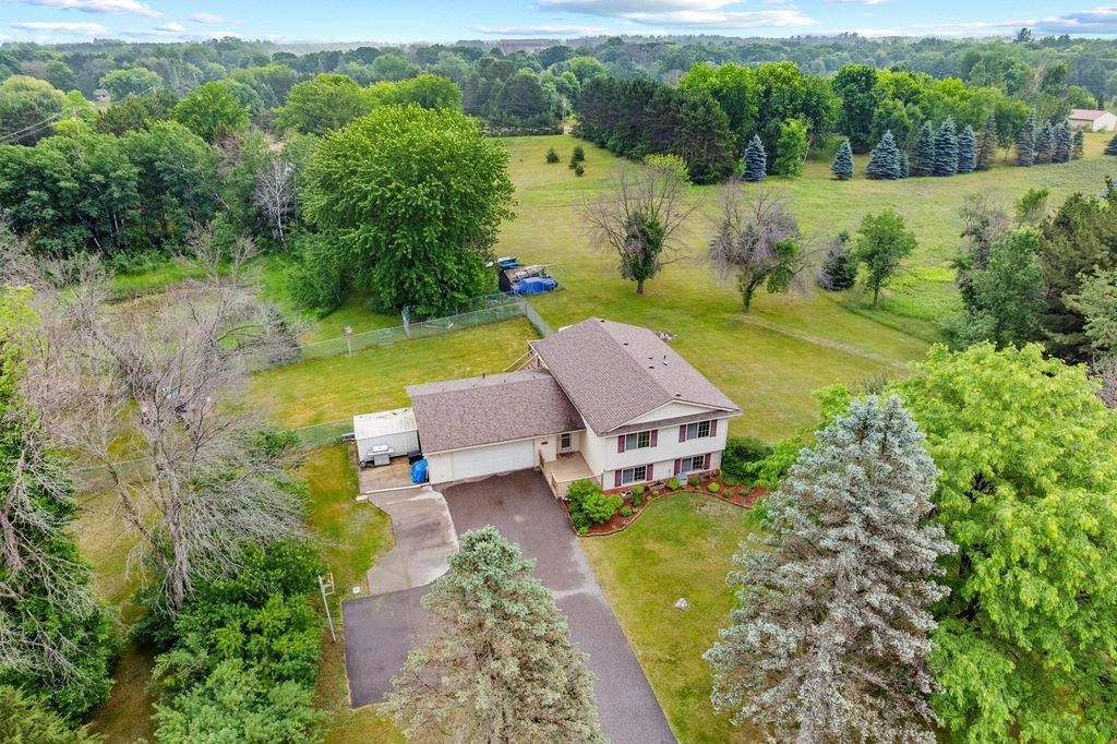 20075 Uplander Street NW, Oak Grove, MN 55011