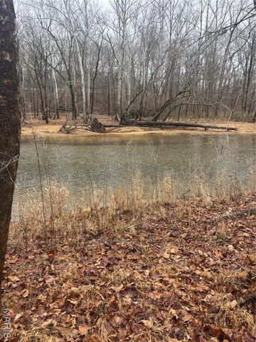 3 Madison 320, Fredericktown, MO 63655