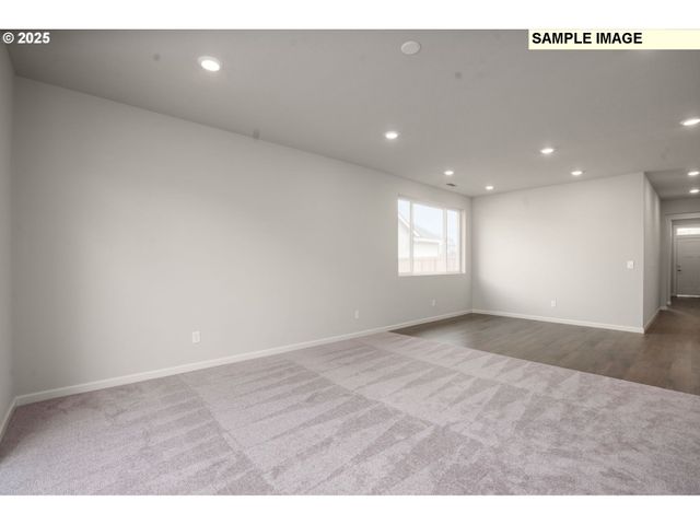 51086 Sw Klompen St, Scappoose, OR 97056