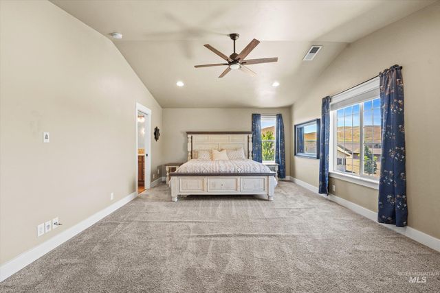 5697 W Kincreag St, Boise, ID 83714
