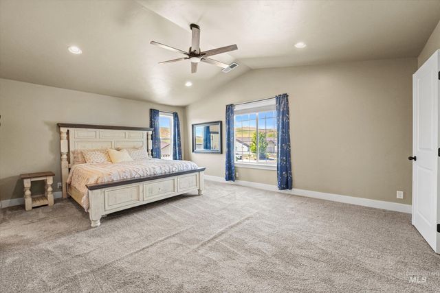 5697 W Kincreag St, Boise, ID 83714
