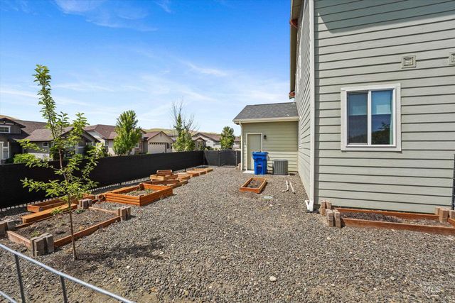 5697 W Kincreag St, Boise, ID 83714