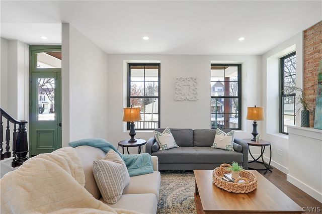 121 East Genesee Street, Auburn, NY 13021