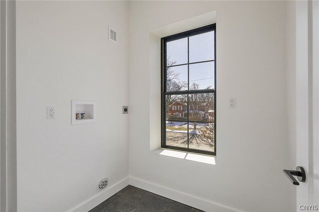 121 East Genesee Street, Auburn, NY 13021