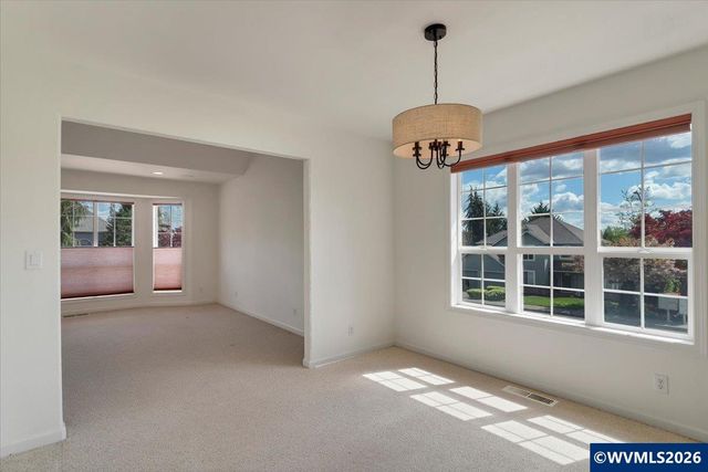 1764 Whitney Dr NW, Salem, OR 97304