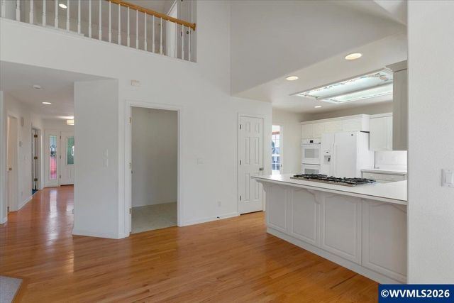 1764 Whitney Dr NW, Salem, OR 97304