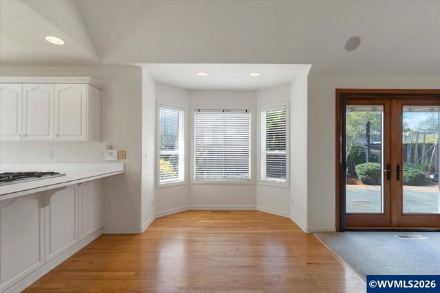 1764 Whitney Dr NW, Salem, OR 97304