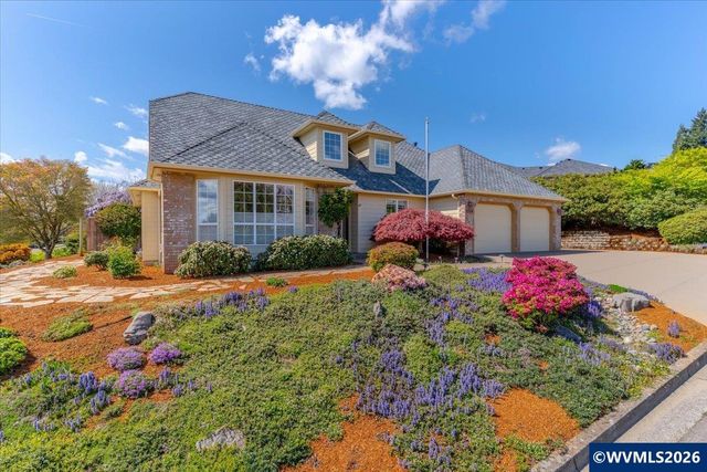 1764 Whitney Dr NW, Salem, OR 97304