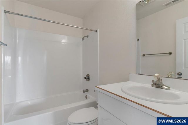 1764 Whitney Dr NW, Salem, OR 97304