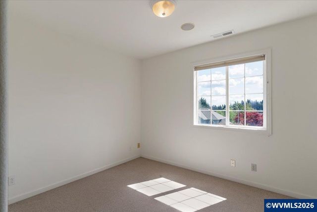 1764 Whitney Dr NW, Salem, OR 97304