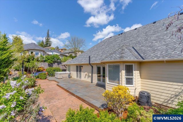 1764 Whitney Dr NW, Salem, OR 97304