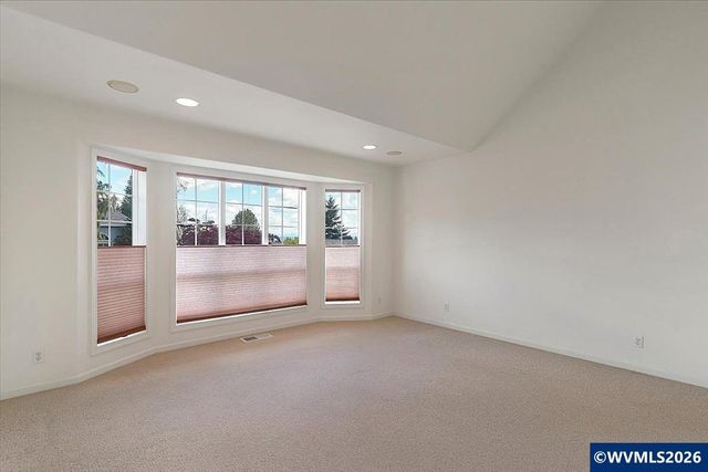 1764 Whitney Dr NW, Salem, OR 97304