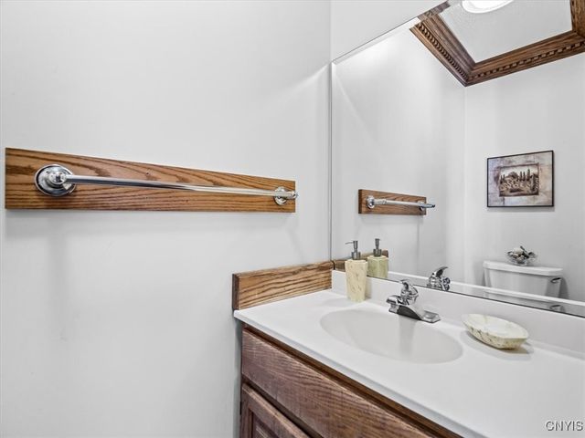 4318 Hawthorne Drive, Vernon, NY 13476