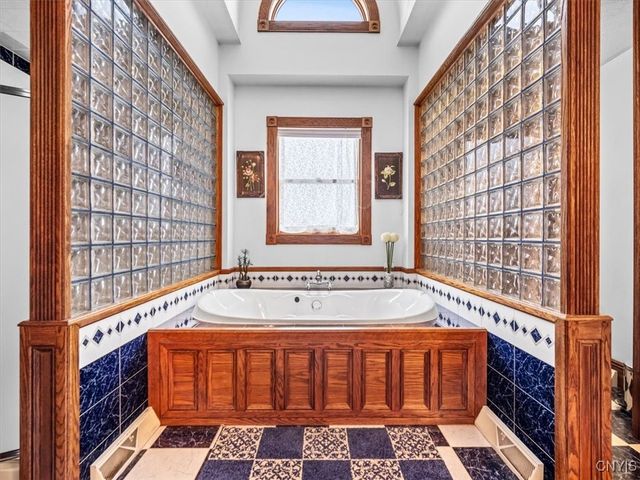 4318 Hawthorne Drive, Vernon, NY 13476