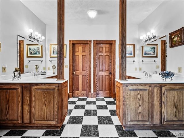 4318 Hawthorne Drive, Vernon, NY 13476