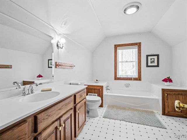 4318 Hawthorne Drive, Vernon, NY 13476