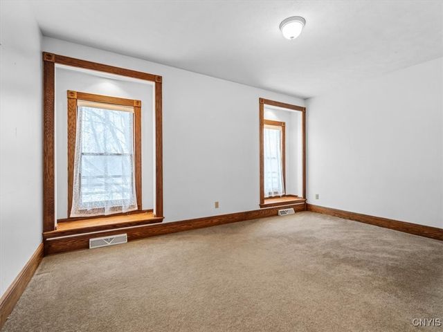 4318 Hawthorne Drive, Vernon, NY 13476