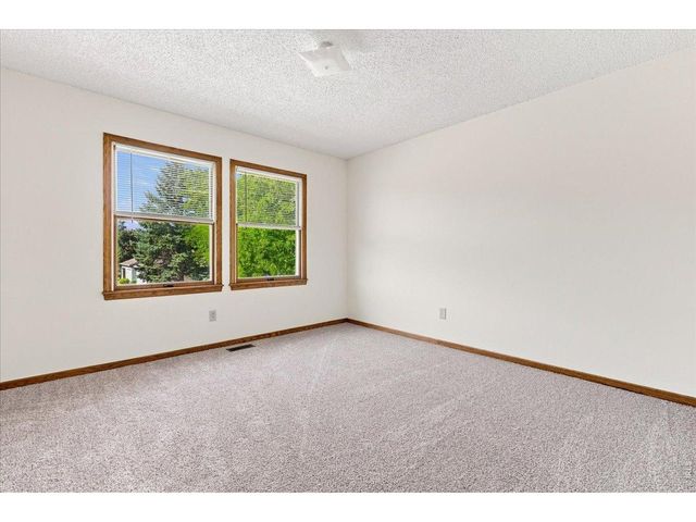 228 E 42nd St, Loveland, CO 80538