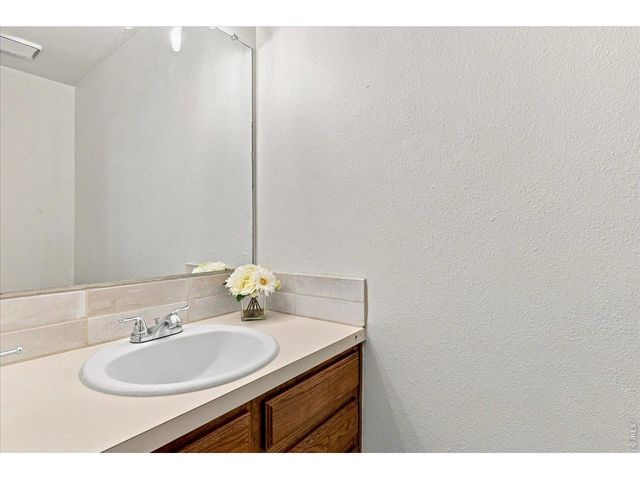 228 E 42nd St, Loveland, CO 80538