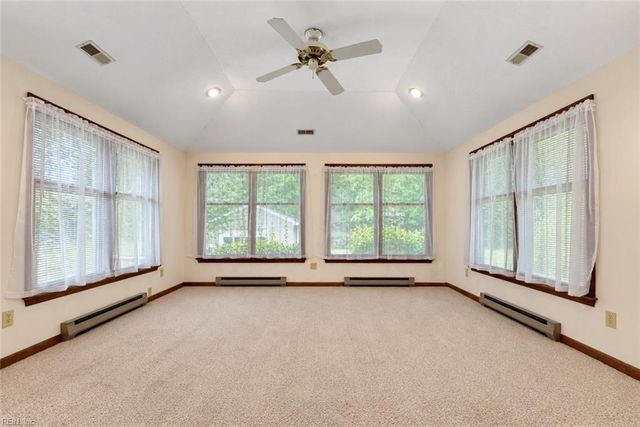 136 Princess Margaret DR, Newport News, VA 23602