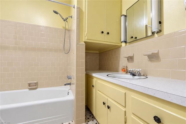 136 Princess Margaret DR, Newport News, VA 23602