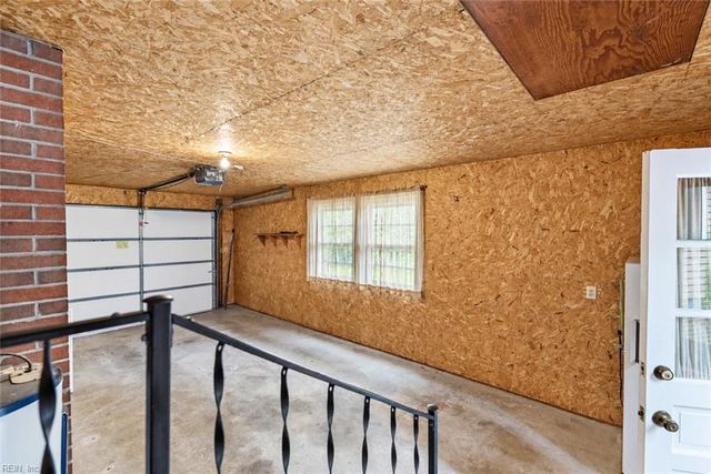 136 Princess Margaret DR, Newport News, VA 23602
