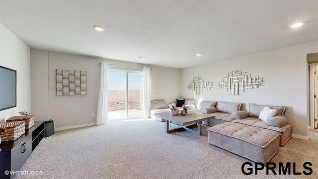 11902 S 107th Street, Papillion, NE 68046