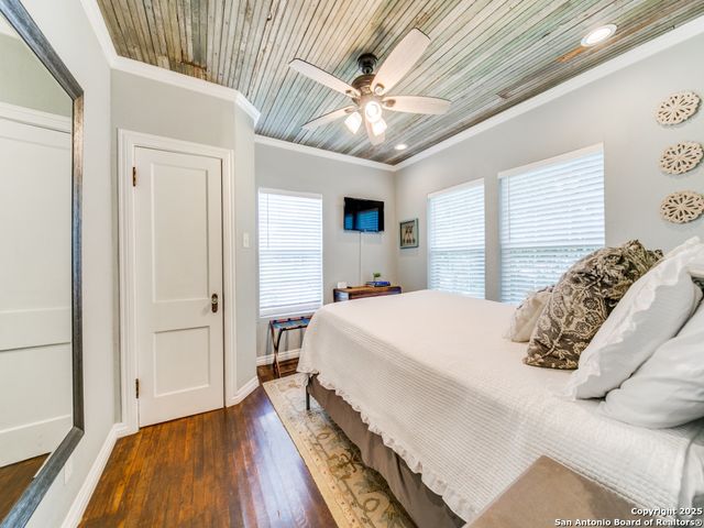 1402 WYOMING ST, San Antonio, TX 78203