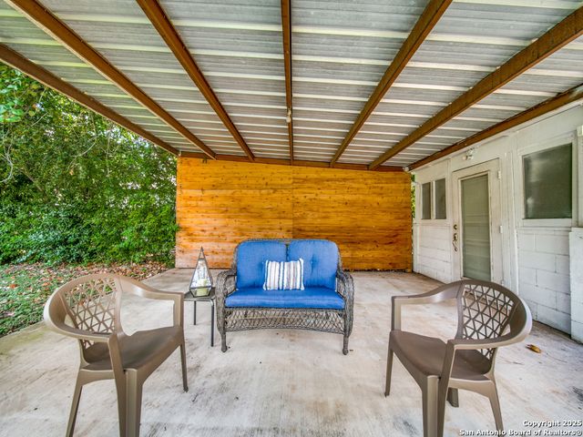 1402 WYOMING ST, San Antonio, TX 78203