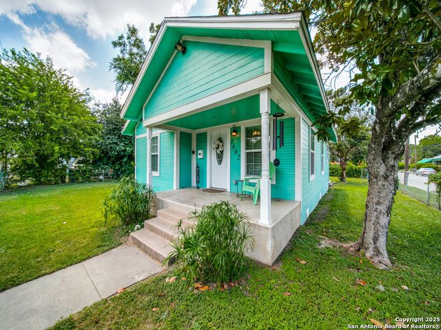 1402 WYOMING ST, San Antonio, TX 78203