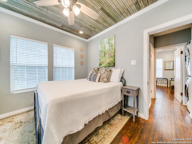 1402 WYOMING ST, San Antonio, TX 78203