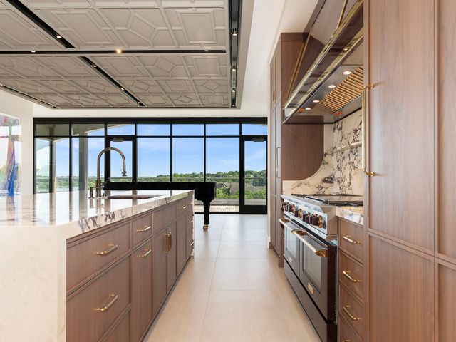 10 Illinois Street 5A, St. Charles, IL 60174