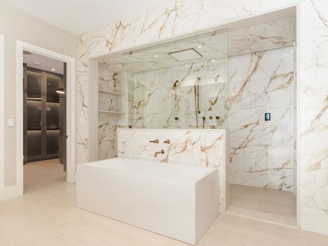 10 Illinois Street 5A, St. Charles, IL 60174