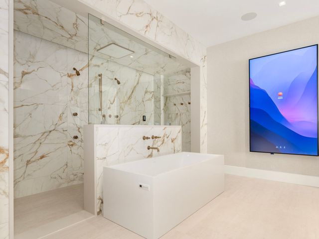 10 Illinois Street 5A, St. Charles, IL 60174